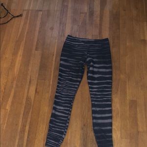 Nike printed workout leggings